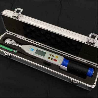 Length 450 Mm Ergonomic Handle Chrome Vanadium Steel Manual Adjustable Torque Wrench Ensuring Accuracy Plus Minus 3 Percent Made Professional Mechanics Technical