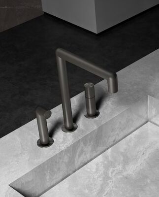 Corrosion Resistant Stainless Steel Faucet with Tool-Free Installation and 0.5 To 5.0 Bar Operating Pressure for Bathroom Sink