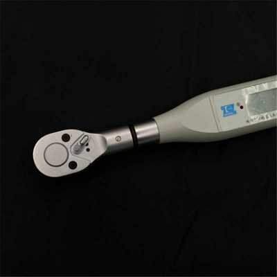 1.2 Kg 450 Mm Manual Torque Wrench Containing Ft-lb Measurement Units and Accuracy Plus Minus 3 Percent Perfect Industrial