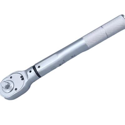 Calibrated Robust Hand Operated Torque Wrench Chrome Vanadium Steel 1/2 Inch Drive Size Length 450 Mm Ideal Maintenance Mechanical Applications